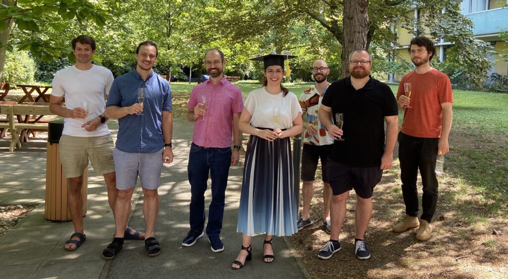 Anaïs Villedieu with her colleagues and committee members